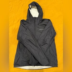 Patagonia Men's Black Torrentshell Raincoat